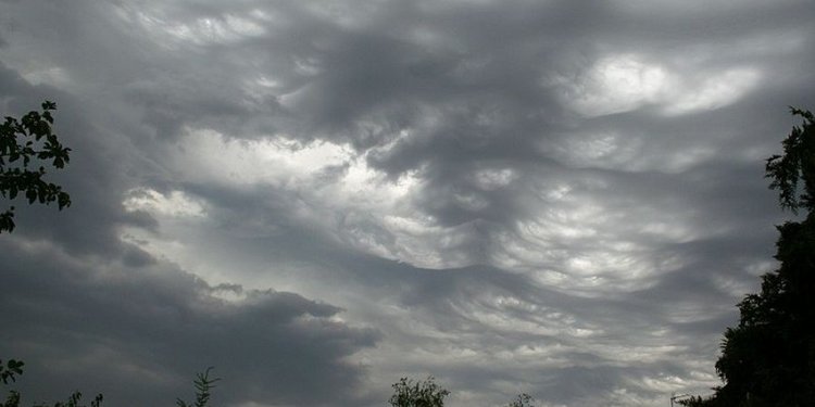 800px-Stratocumulus_lacunosusjkgkjhgf1