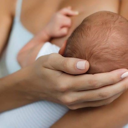 Το Υπουργικό ενέκρινε νομοσχέδια για τη δημιουργία δωματίων μητρικού θηλασμού στην εργασία