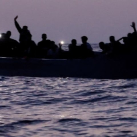 Συνεχίζονται οι ροές μεταναστών-Άλλες τρεις βάρκες εντόπισαν τα ραντάρ