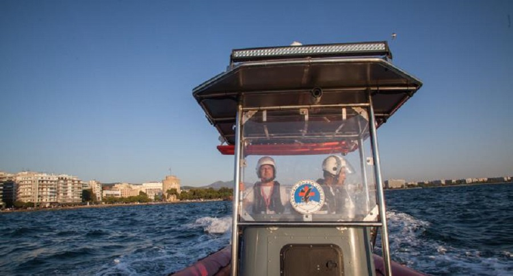 e4ccc480-2744-43d6-a858-cf52da145220.jpg