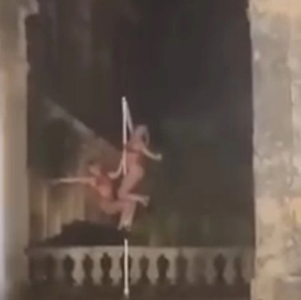 Στο Αυτόφωρο πέντε γυναίκες για pole dancing στα Ανάκτορα στην Κέρκυρα
