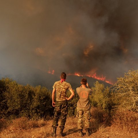 Για ένατη μέρα φλέγεται ο Έβρος, τρέμουν την αλλαγή των ανέμων-Η κατάσταση στα πύρινα μέτωπα