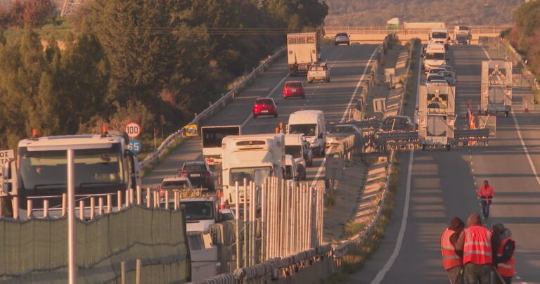Δεν εντοπίζουν πρόβλημα με τη γέφυρα Καλαβασού τα Δημόσια Έργα-«Το ύψος ήταν 3,7 μέτρα και παραμένει»