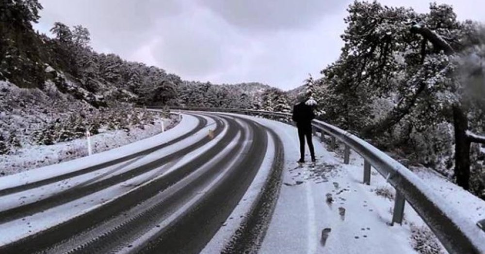 Ανοιχτοί αλλά ολισθηροί οι δρόμοι που οδηγούν προς το Τρόοδος-Οι συστάσεις της Αστυνομίας στους οδηγούς