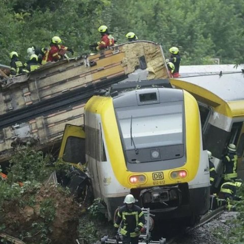 Κατολισθήσεις η πιθανή αιτία του εκτροχιασμού τρένου στη Γερμανία-Τρεις νεκροί και δεκάδες τραυματίες