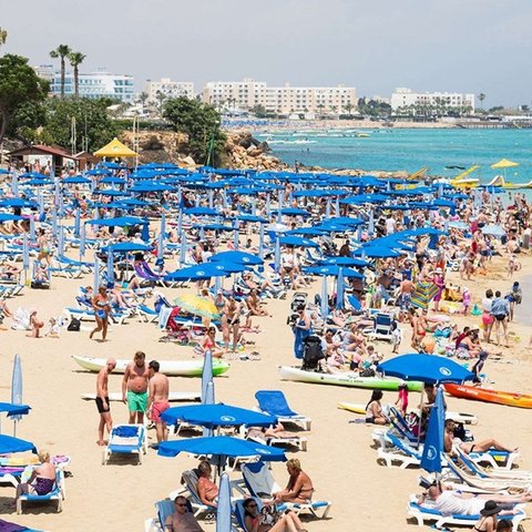 Επιμήκυνση περιόδου, εμπλουτισμός προϊόντος στόχοι για 2025 για το Υφυπουργείο Τουρισμού
