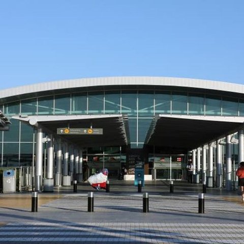 Απάτη με το όνομα «Larnaca Airport»-Επιτήδειοι πωλούν δήθεν απολεσθείσες τσάντες με 2.99