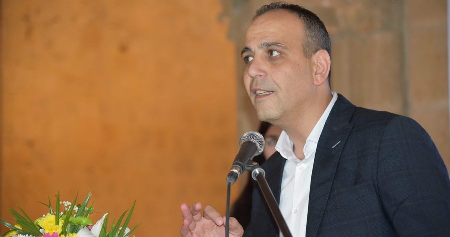 Δεν αποκλείει το ενδεχόμενο υποψηφιότητας για «προεδρικές» ο Χαρμαντζί Δεν αποκλείει το ενδεχόμενο υποψηφιότητας για «προεδρικές» ο Χαρμαντζί