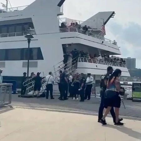 Mega yacht με 352 επιβαίνοντες προσέκρουσε σε προβλήτα στις ΗΠΑ-Τουλάχιστον 35 τραυματίες