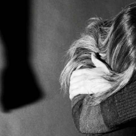 Θετικό βήμα μεν, ελλιπές δε το κουμπί πανικού-«Για ένα θύμα που κινδυνεύει, κάθε δευτερόλεπτο μετρά»