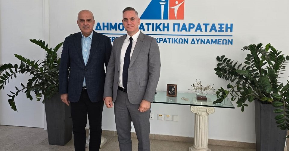 Η θερμή συνάντηση Παπαδόπουλου-Καρογιάν και οι βάσεις συνεργασίας εκτός Βουλευτικών