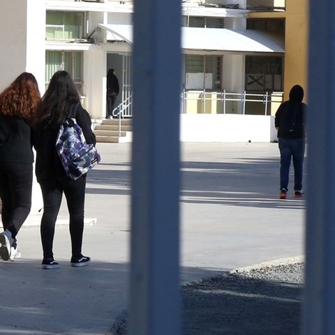 Βαθαίνει η κόντρα ΥΠΑΝ και ΟΕΛΜΕΚ για το σχέδιο αξιολόγησης-«Τα απεργιακά μέτρα θυματοποιούν τα παιδιά»