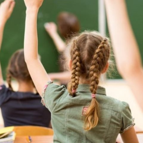 Επέκταση θερινού σχολείου στα ειδικά σχολεία ψήφισε η Βουλή