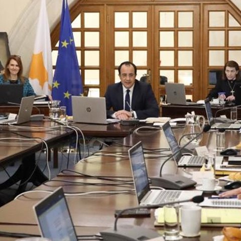 Αυτά είναι τα μέτρα της Κυβέρνησης για την ακρίβεια-Αφορούν τρόφιμα, καύσιμα, ρεύμα και επιτόκια