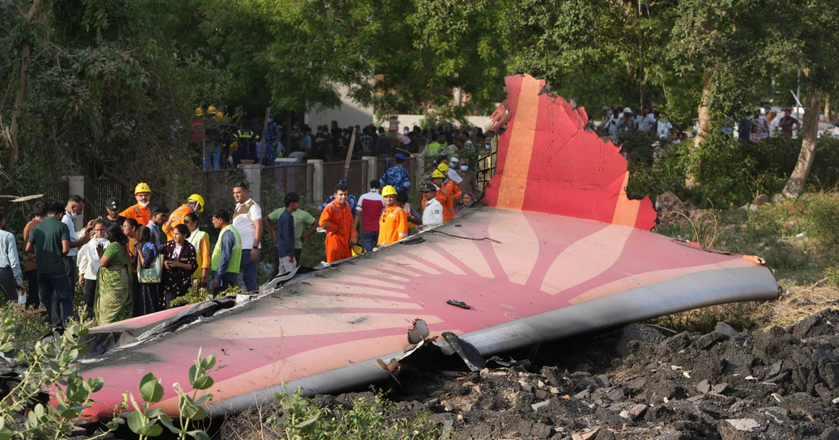 Γιατί συνετρίβη το αεροσκάφος της Air India λεπτά μετά την απογείωση-Τα πιθανά σενάρια, τι πήγε λάθος