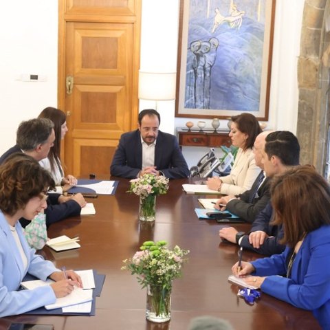 Συνάντηση ΠτΔ με Ζαχαράκη-«Ο τομέας της Παιδείας για μένα είναι όπως τα εθνικά θέματα»