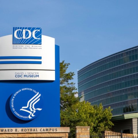 Το CDC στις ΗΠΑ αφαίρεσε άρον άρον τις αναφορές σε τρανς, φύλα και LGBTQ μετά τις οδηγίες Τραμπ