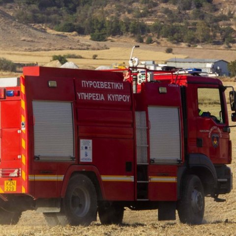 Πυρκαγιά παρά το καζίνο της Λεμεσού-Κατέκαυσε δύο εκτάρια γης