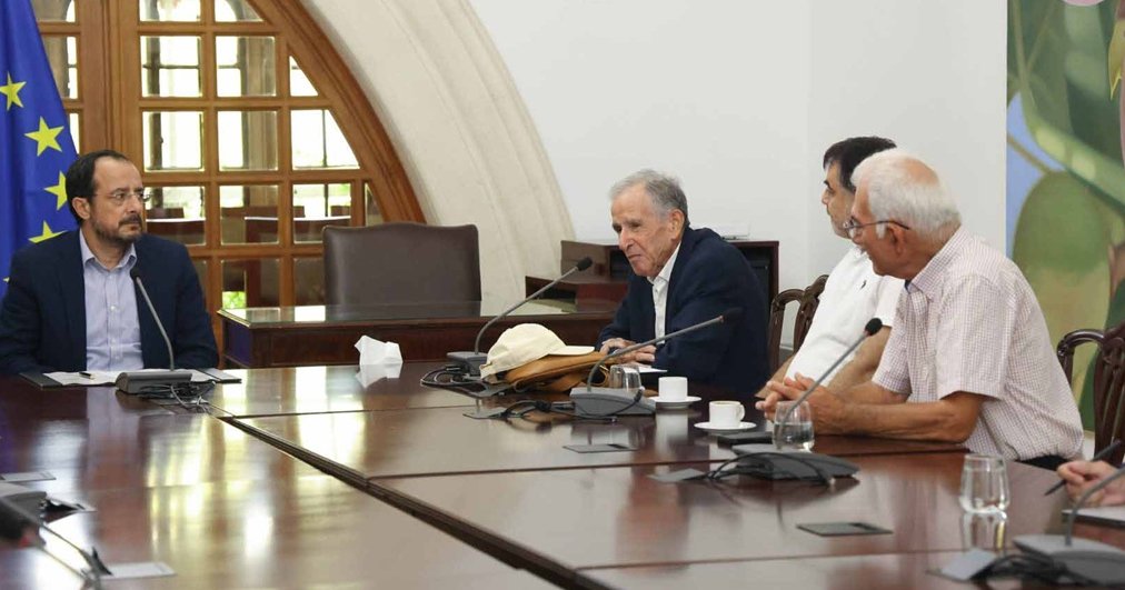 Περιουσιακό και λειτουργία Μονής Απ. Βαρνάβα στο επίκεντρο της συνάντησης Προέδρου και Επ. Κοινοτήτων Σαλαμίνας Περιουσιακό και λειτουργία Μονής Απ. Βαρνάβα στο επίκεντρο της συνάντησης Προέδρου και Επ. Κοινοτήτων Σαλαμίνας