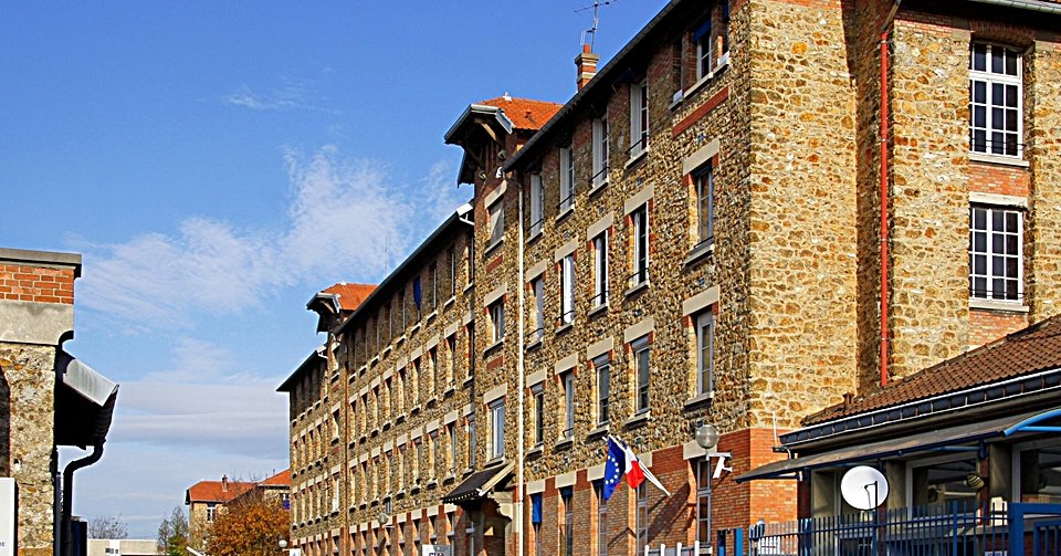 Légère amélioration de l’état de santé du garde national de 17 ans transféré à Paris