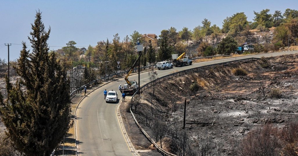 Καταστράφηκαν 400 πάσσαλοι της ΑΗΚ από την πυρκαγιά-Εγκαταστάθηκαν γεννήτριες σε επτά κοινότητες