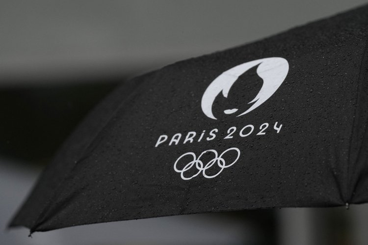 2024-07-27T141850Z_1212702274_UP1EK7R13RBGA_RTRMADP_5_OLYMPICS-2024-TENNIS