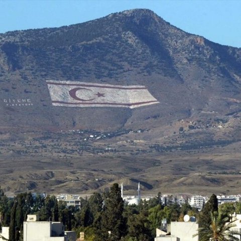 Ογδοντάχρονος στα κατεχόμενα φέρεται να μαχαίρωσε τον σύντροφό της πρώην του