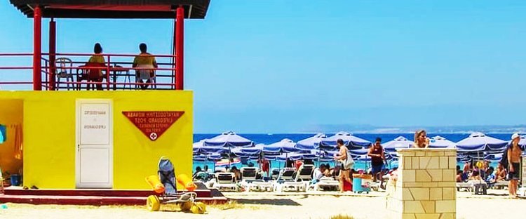 beach-lifeguard-tower-summer-sea-vacation-holi.width-750