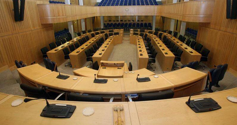 Στην Ολομέλεια 33 νομοθετήματα για εκλογικές διαδικασίες