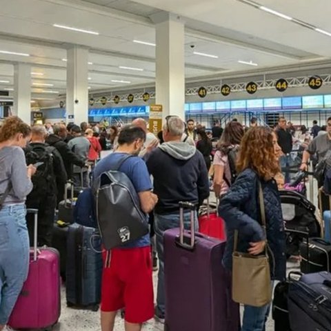 ΒΙΝΤΕΟ: Χάος στο αεροδρόμιο του Μάντσεστερ λόγω της διακοπής ρεύματος-Ακυρώθηκε πτήση προς Πάφο