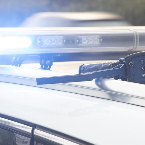 Συνελήφθη 24χρονος που έκλεψε λεφτά από δοχείο φιλοδωρημάτων σε ταχυφαγείο