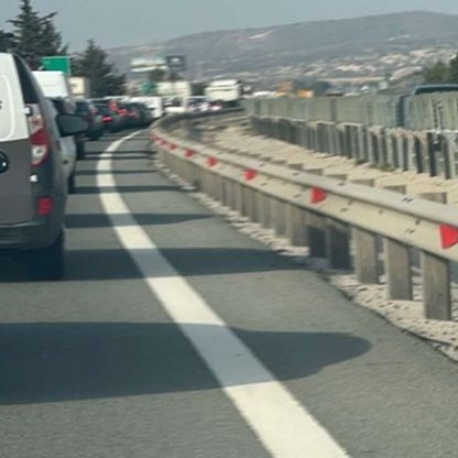 Τροχαίο τριών οχημάτων στον αυτοκινητόδρομο-Αυξημένη τροχαία κίνηση στην περιοχή
