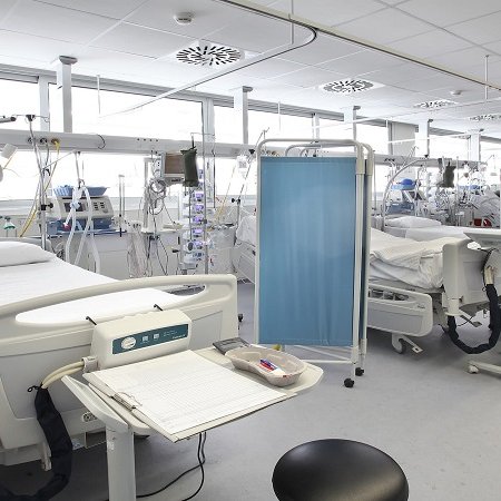 Διασωληνώμενη 57χρονη από τη μετωπική σύγκρουση στους Καπέδες-Στο νοσοκομείο δεύτερη γυναίκα και οκτάχρονη