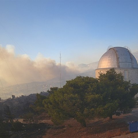 Κινδύνευσε το Αστεροσκοπείο Αθηνών από την πυρκαγιά στην Πεντέλη (Pics)