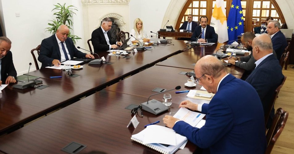 Χωρίς το Εθνικό Συμβούλιο στη Νέα Υόρκη ο Πρόεδρος-Θα τους ενημερώσει μέσω τηλεδιάσκεψης