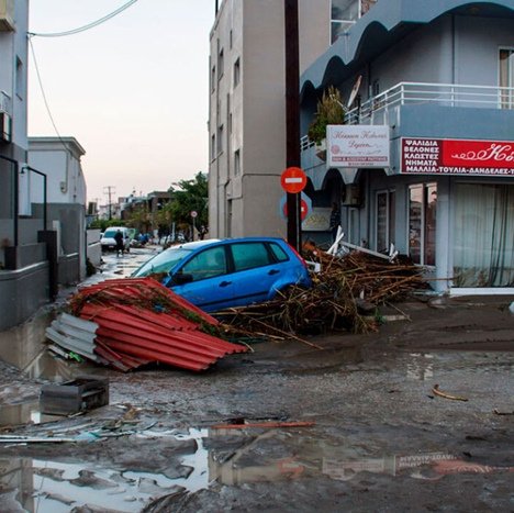 Σε κατάσταση έκτακτης ανάγκης κηρύχθηκαν Ρόδος και Λήμνος (Pics)