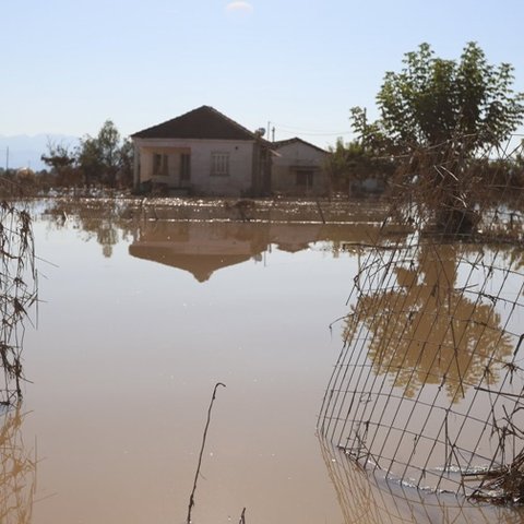 Μετρούν πληγές οι κάτοικοι της Θεσσαλίας-Μετά τις πλημμύρες καταστροφές, σε απόγνωση οι κάτοικοι