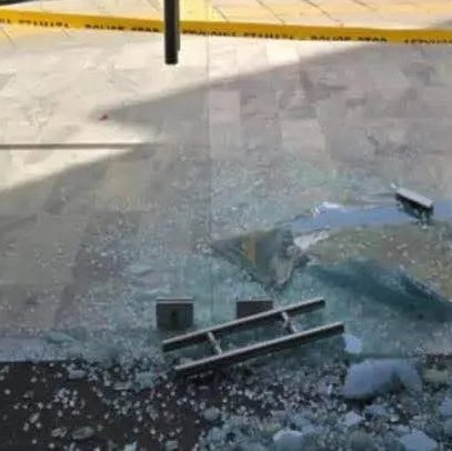 Δεν προκύπτει κακόβουλη ενέργεια για την σπασμένη τζαμαρία στην Πινδάρου-Συνεχίζονται οι έρευνες της Αστυνομίας