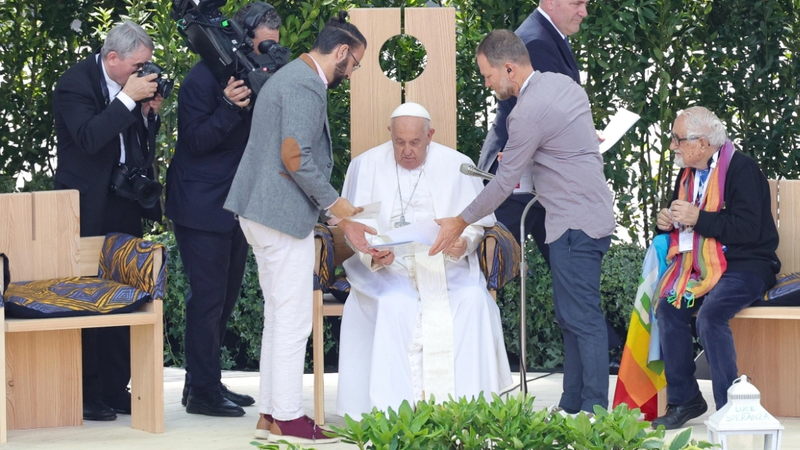 pope_activists