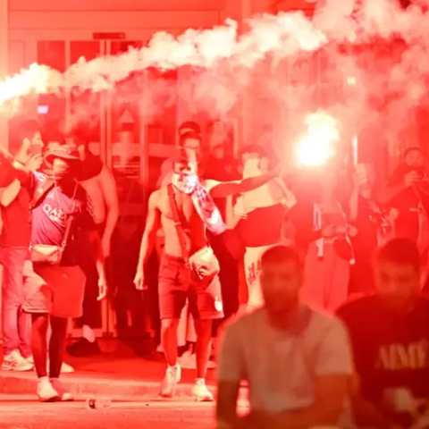 Οι σκληροπυρηνικοί Ultras της Παρί, ο Ζιντάν και το φιάσκο των Αρχών-Οι λόγοι πίσω από τα επεισόδια στο Παρίσι