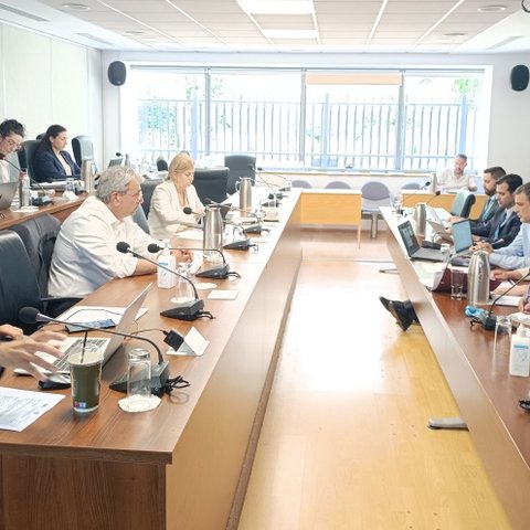 Περίπου 20.000 οι επισκέπτες κατά το εξάμηνο της Κυπριακής Προεδρίας ΕΕ-Έδωσε διευκρινίσεις στη Βουλή η Ραουνά
