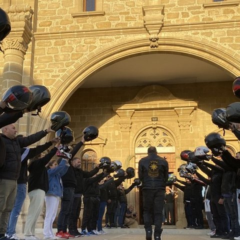 Στην αντεπίθεση το ΕΛΑΜ για τη μεταφορά του Αγίου Φωτός-Καταγγέλλει «αρρωστημένες εμμονές»