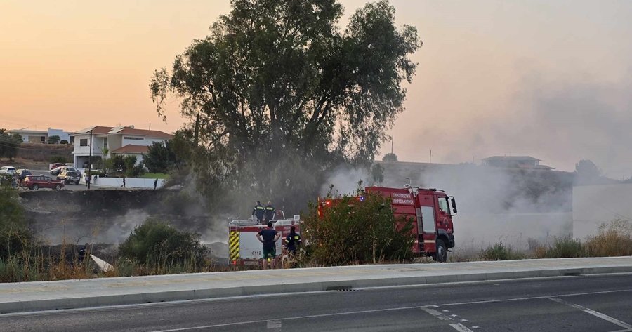 Πυρκαγιά σε ξηρά χόρτα δίπλα από δρόμο στο Τσέρι-Στο σημείο Πυροσβεστική και Αστυνομία (pics) Πυρκαγιά σε ξηρά χόρτα δίπλα από δρόμο στο Τσέρι-Στο σημείο Πυροσβεστική και Αστυνομία (pics)