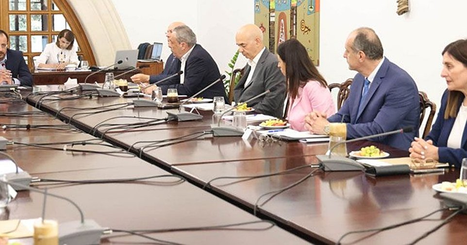 Δεν τέθηκε θέμα ανασχηματισμού υποστηρίζει ο Πάλμας-«Τα πολιτικά πρόσωπα ανά πάσα στιγμή υπόκεινται στην κρίση του ΠτΔ»