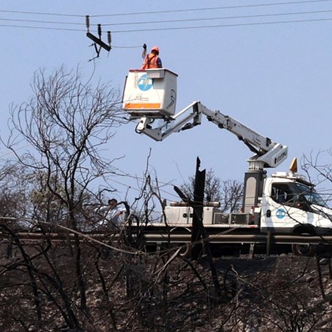 Ιδιαίτερα δύσκολο το έργο της αποκατάστασης της ηλεκτροδότησης στις πληγείσες περιοχές