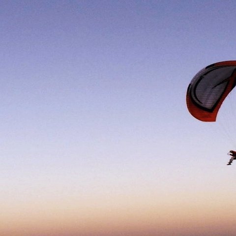 Ολοκληρώνεται το πόρισμα για την πτώση του ανεμόπτερου στο Τσέρι, σε εξέλιξη οι έρευνες για το ατύχημα στο Μαρκί