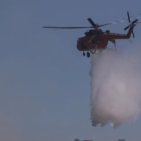 Έκλεισε η Εγνατία Οδός στον Δήμο Βόλβης λόγω πυκνών καπνών από πυρκαγιά