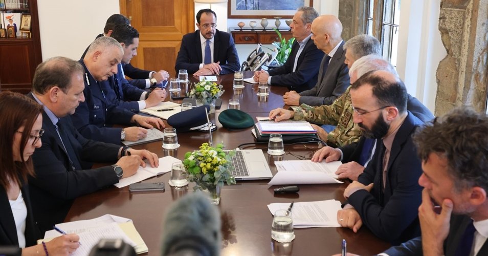 Σε διαρκή σύνοδο το ΣΕΑ λόγω των εξελίξεων στη Μέση Ανατολή-Παρακολουθεί την κατάσταση η Κυβέρνηση