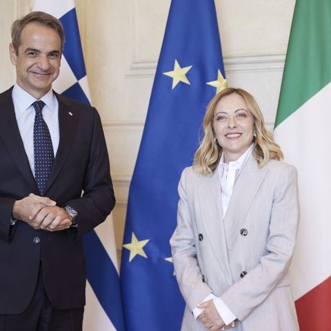 Συμφωνία για επενδύσεις 360 εκ. σε τρένα και αμαξοστάσια στη συνάντηση Μητσοτάκη-Μελόνι