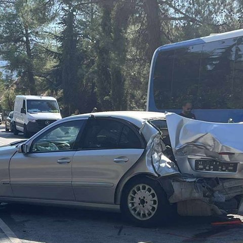 Στο νοσοκομείο οκτώ πρόσωπα μετά από τροχαίο στον αυτοκινητόδρομο Λευκωσίας-Τροόδους